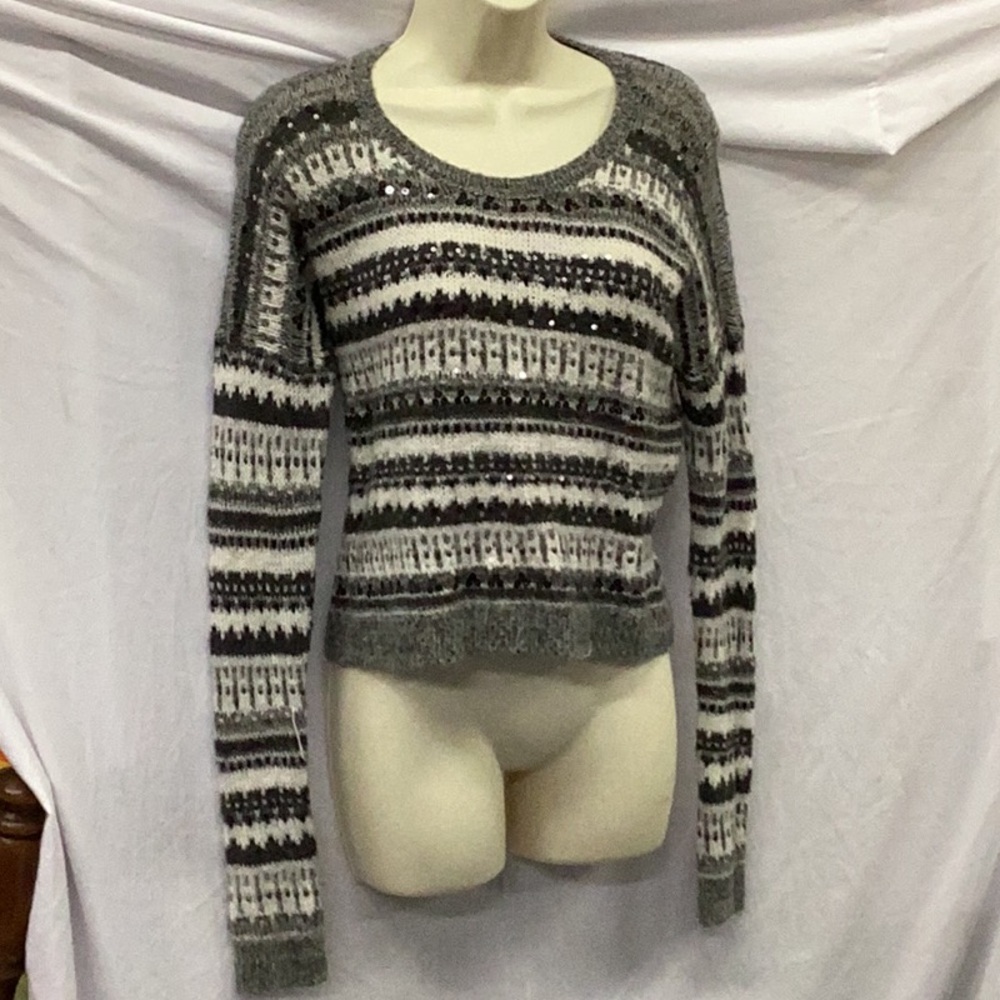 Abercrombie & Fitch Cropped Stripped Sweater.